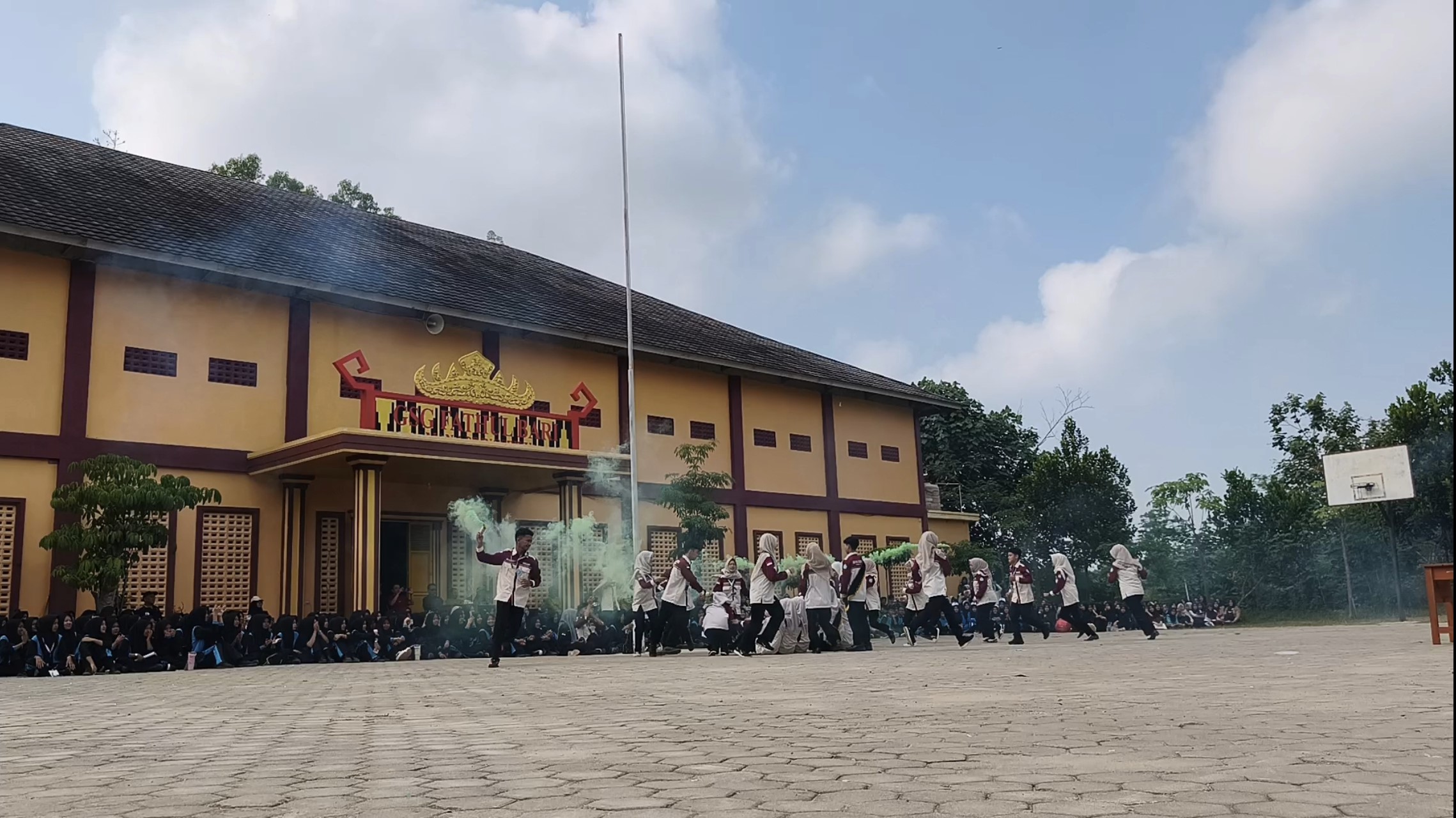 MATA MUDA Resmi Ditutup, Demonstrasi Ekskul Pukau Siswa Baru MAN 1 Pringsewu